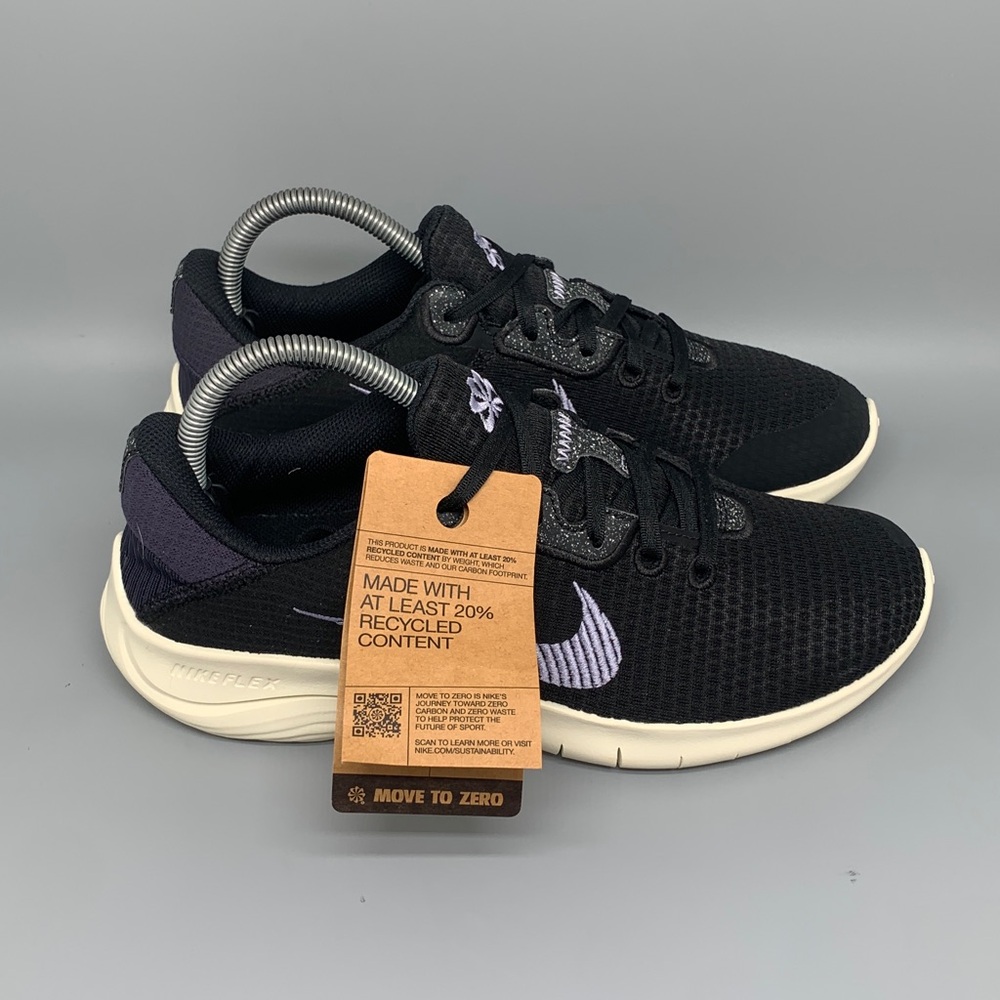 Nike Flex Experience Run 11 Black Cream Running Shoes Men's Sz 7 Women’s Sz 8.5